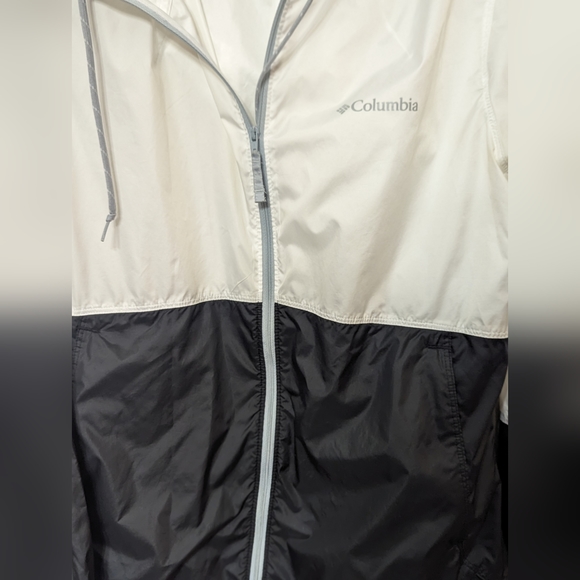 Columbia | Women's Windbreaker | Medium |Black & White | - Picture 2 of 9